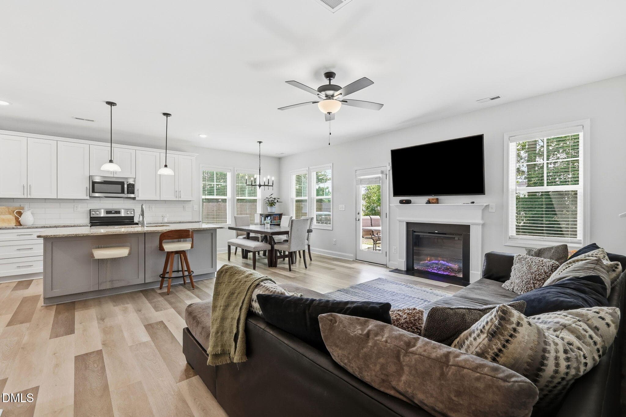 16-web-or-mls-AZ3A5641 - 675 Amusement Drive, Hope Mills, NC 28348, Hope Mills