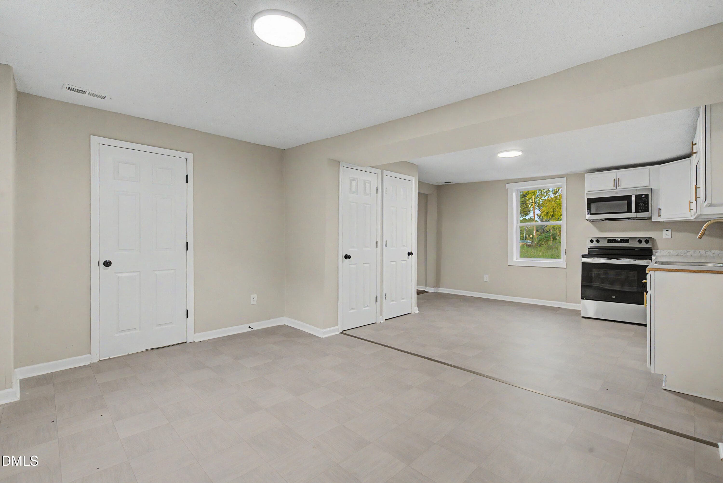 DSC08917 - 1310 Oakwood Avenue, Raleigh, NC 27610