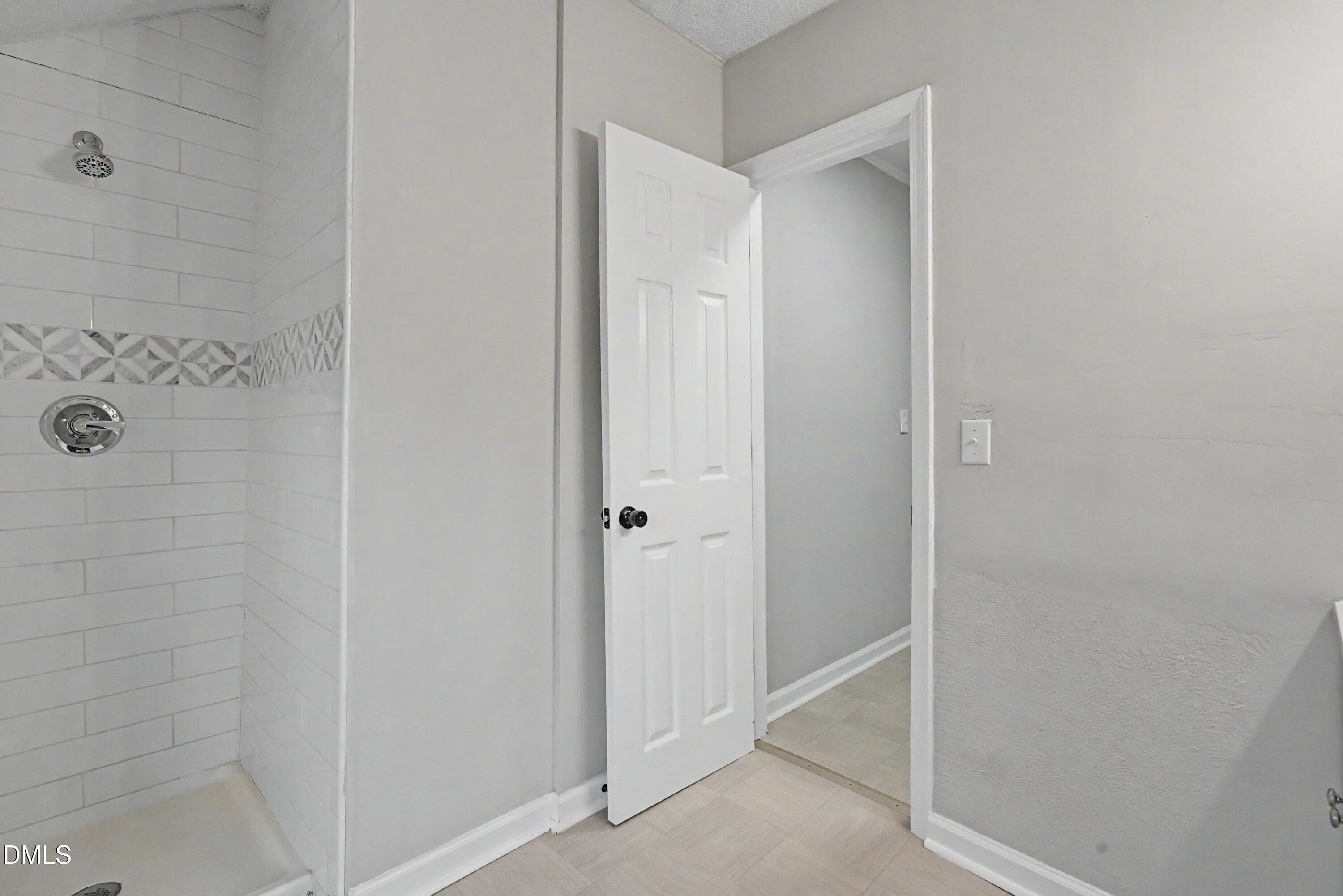DSC08948 - 1310 Oakwood Avenue, Raleigh, NC 27610