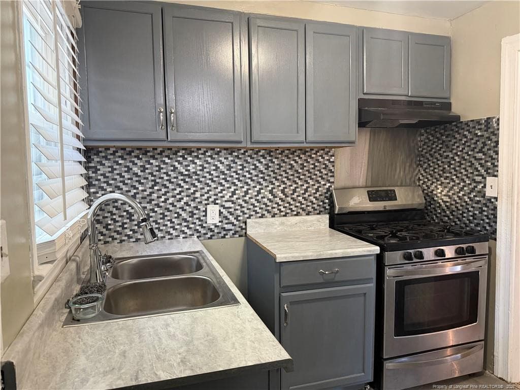 Photo 12 - 116 N Wright Street, Raeford, NC 28376