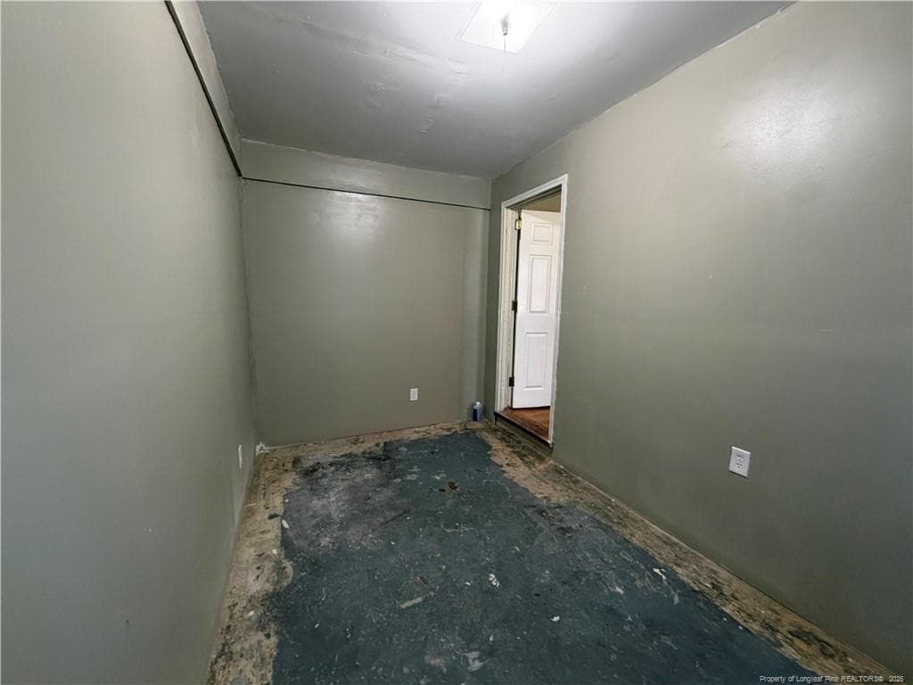 Storage space - 116 N Wright Street, Raeford, NC 28376