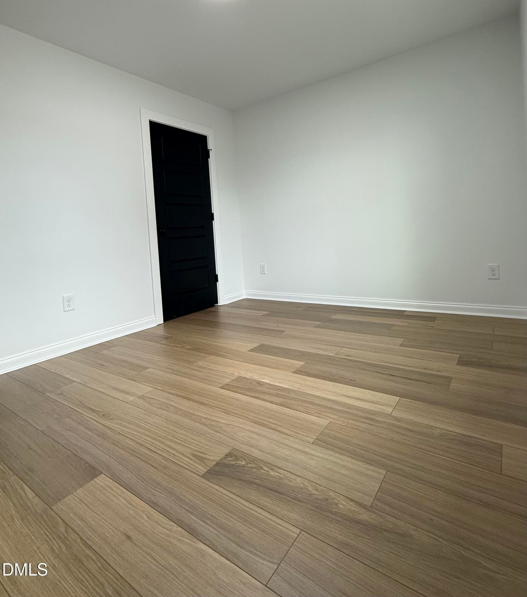 2nd Room - 506 Crump Street, Smithfield, NC 27577, Smithfield