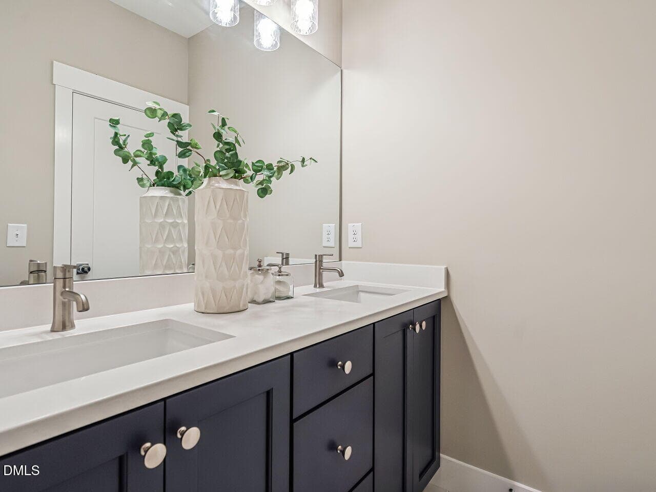 035-1280x960-bathroom - 305 Grigsby Avenue, Holly Springs, NC 27540, Holly Springs