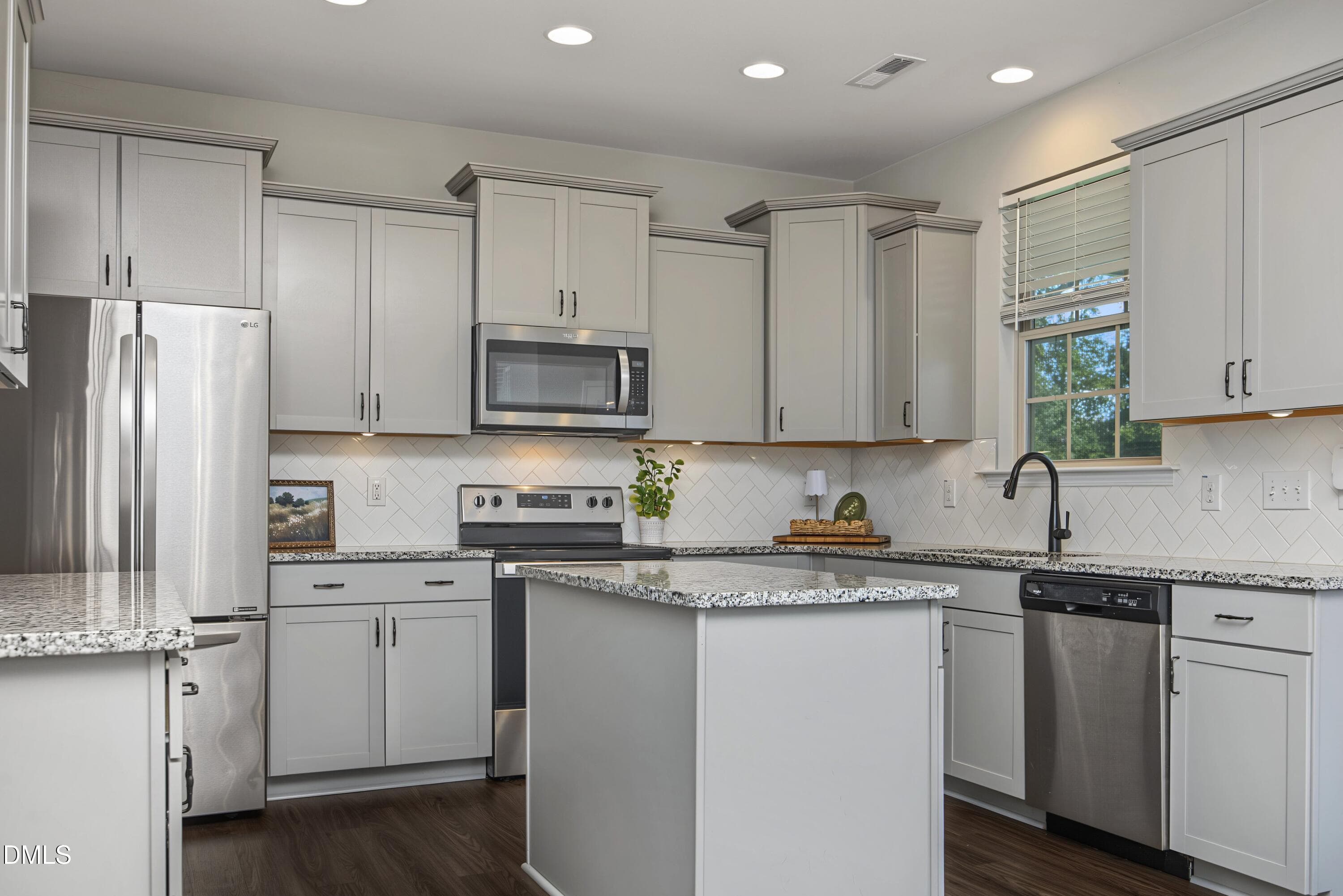 11KitchenNew - 5000 Silver Spruce Way, Zebulon, NC 27597, Zebulon