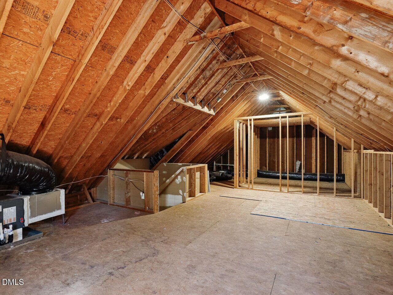 034-1280x960-third-floor-walk-up-attic - 6225 Hampton Ridge Road, Raleigh, NC 27603