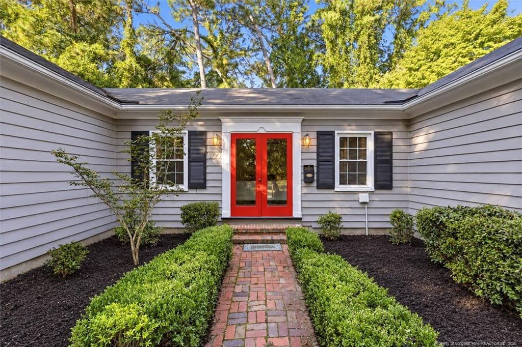 Welcome Home! - 300 Pinecrest Drive, Fayetteville, NC 28305, Fayetteville