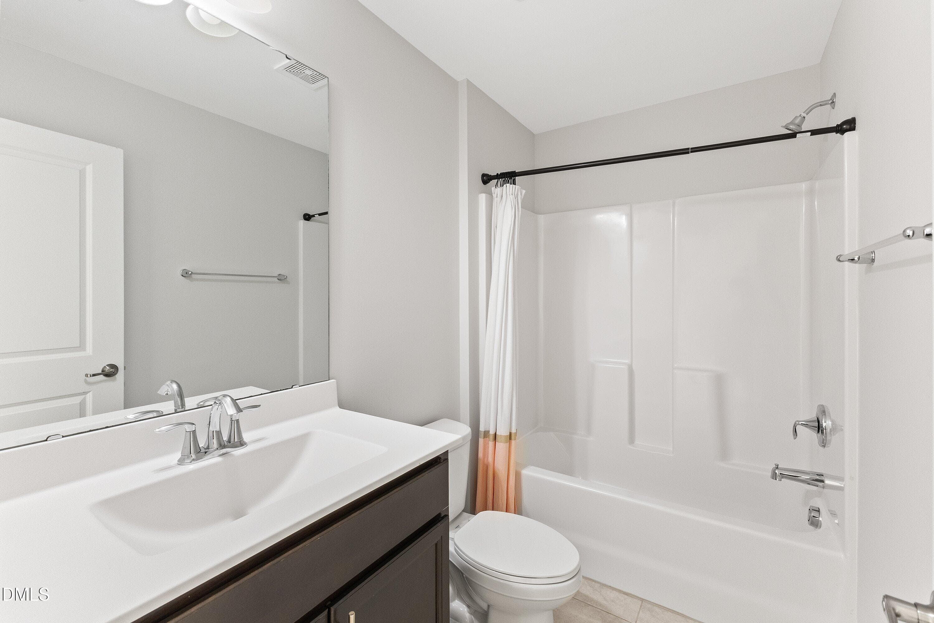 Ensuite - 1920 Kings Knot Court, Apex, NC 27502, Apex