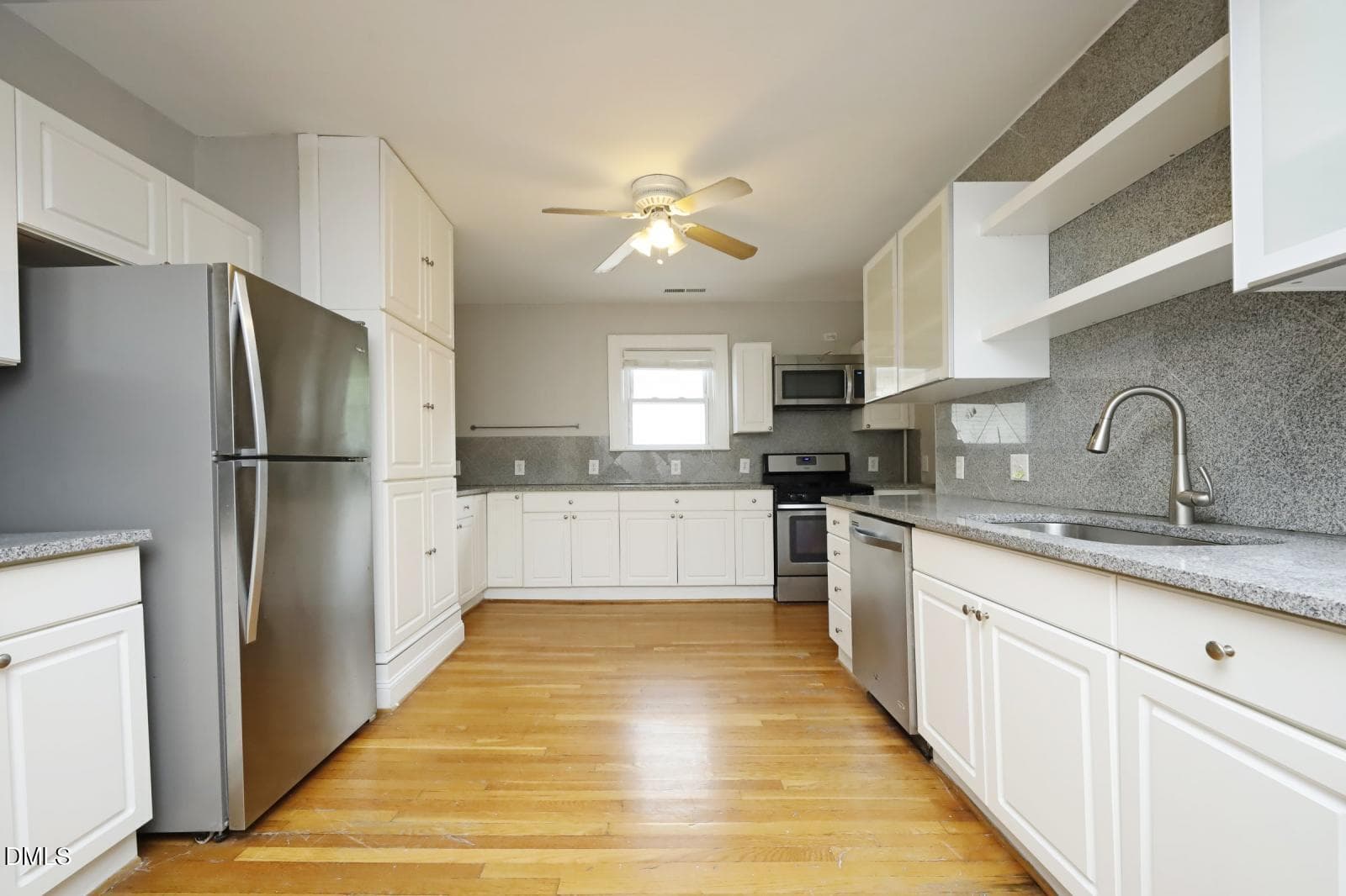 17Kitchen (1) - 708 1/2 Glenwood Avenue, Raleigh, NC 27605