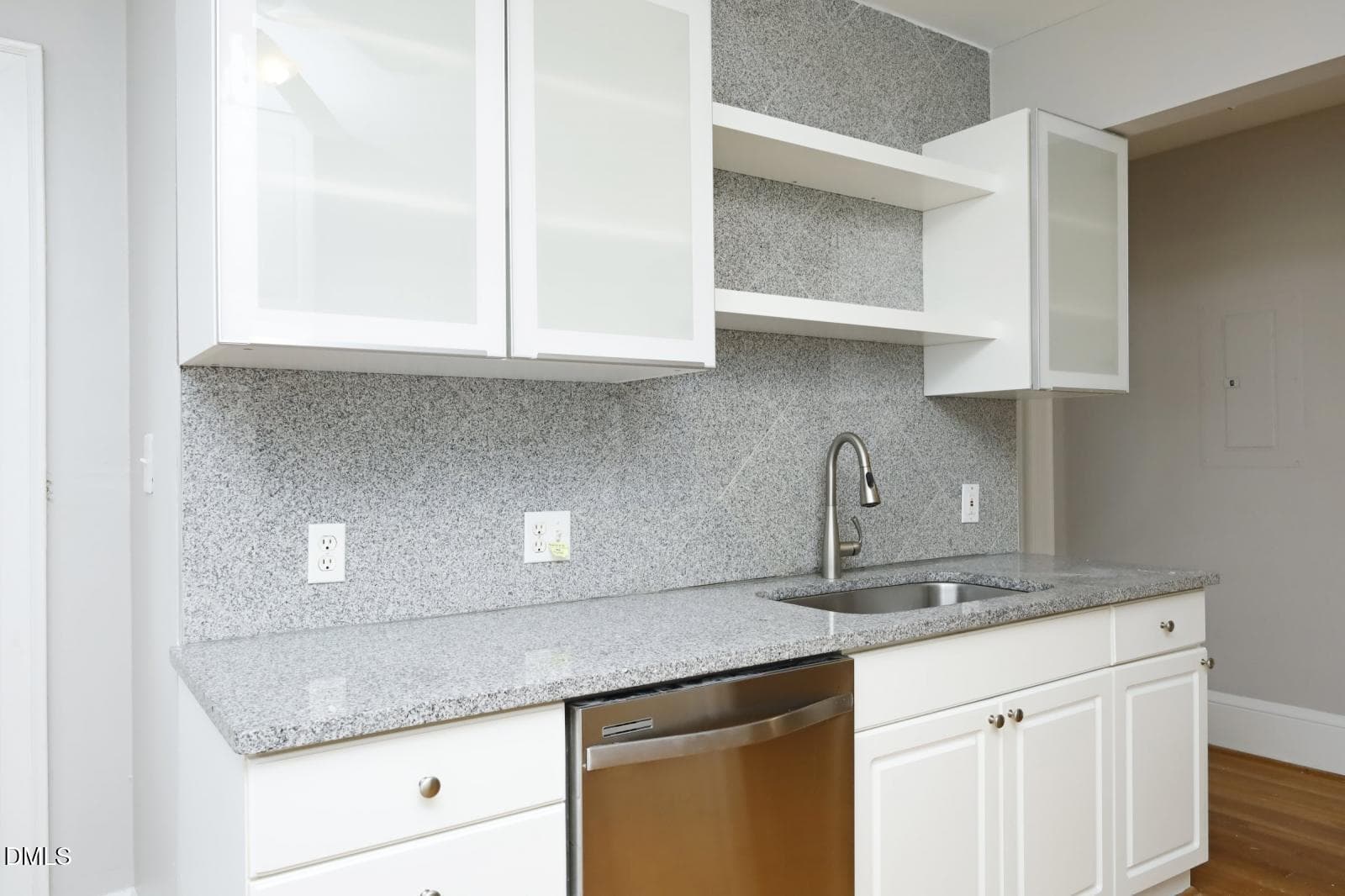 21Kitchen (2) - 708 1/2 Glenwood Avenue, Raleigh, NC 27605