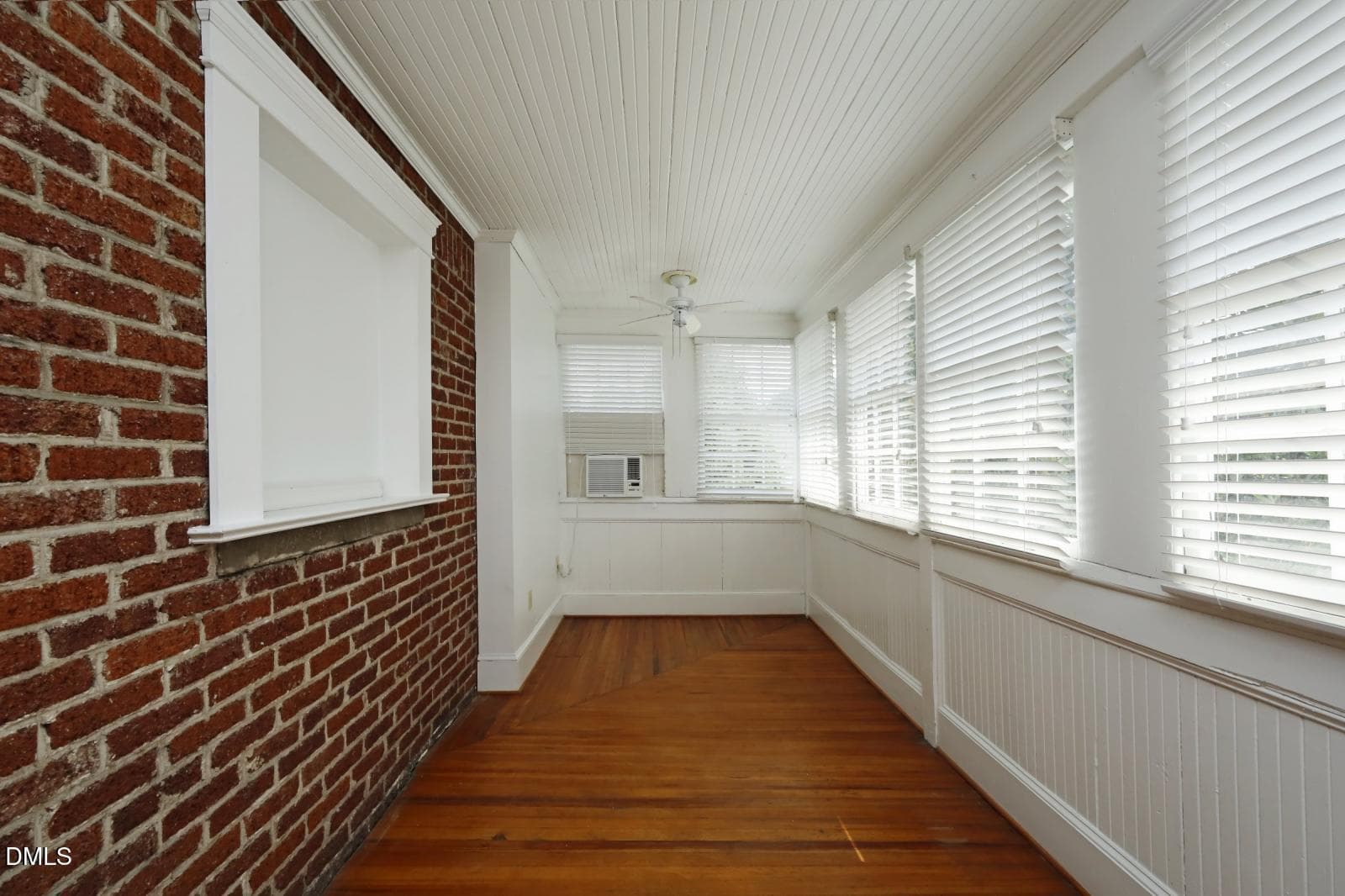 25BackPorch (1) - 708 1/2 Glenwood Avenue, Raleigh, NC 27605