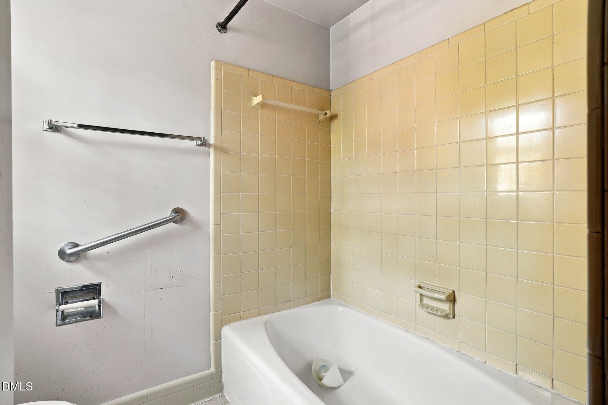 Full Bath Upstairs 2 - 209 Brentwood Drive N, Wilson, NC 27893, Wilson