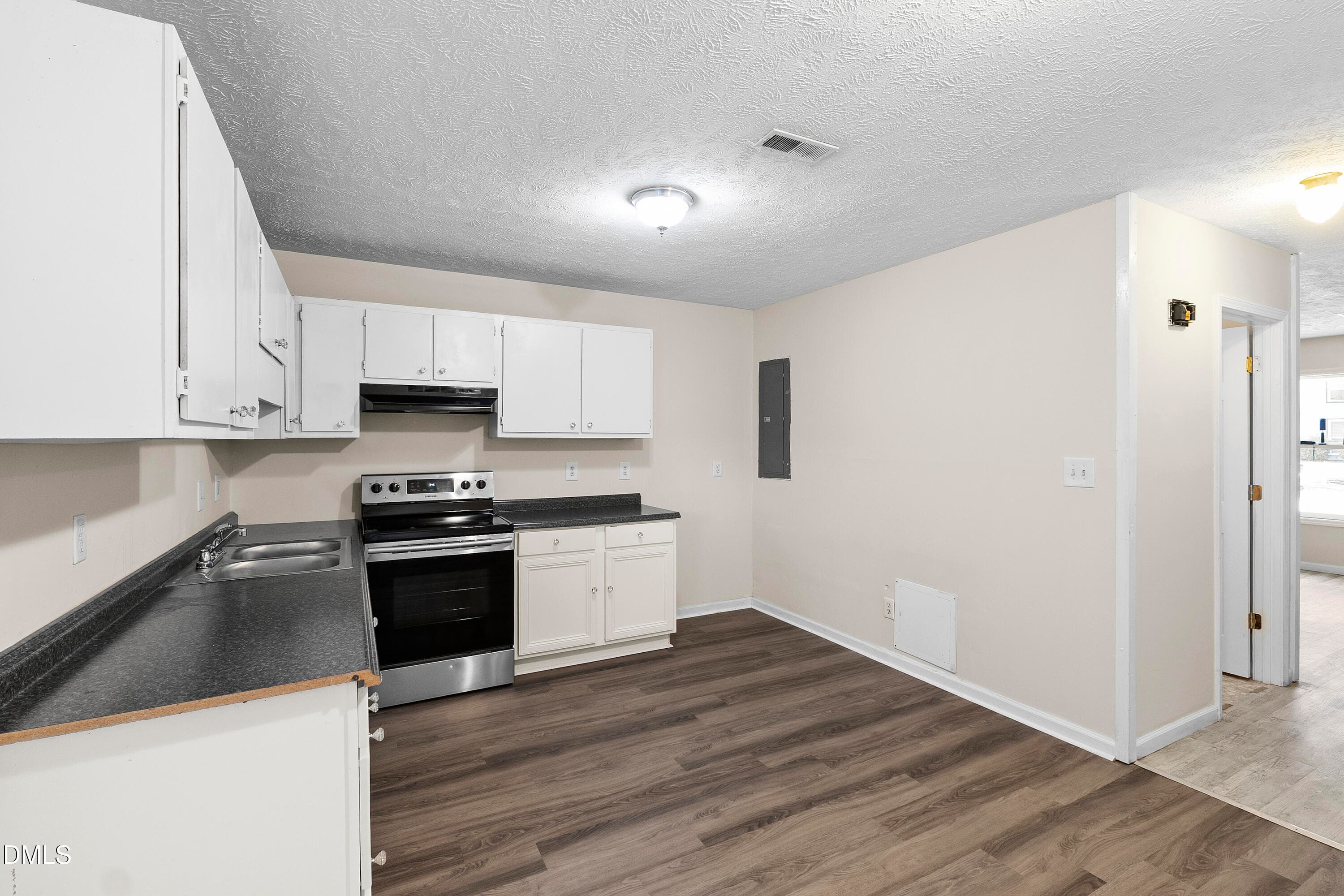 09 - 5829 -5935 Aftonshire Drive, Fayetteville, NC 28304, Fayetteville