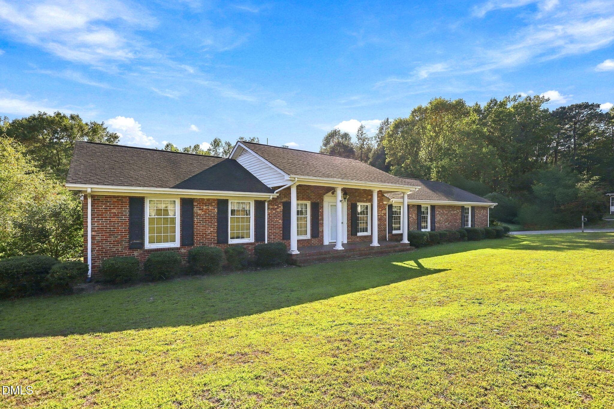 1583 Us-421 N, Lillington, NC 27546