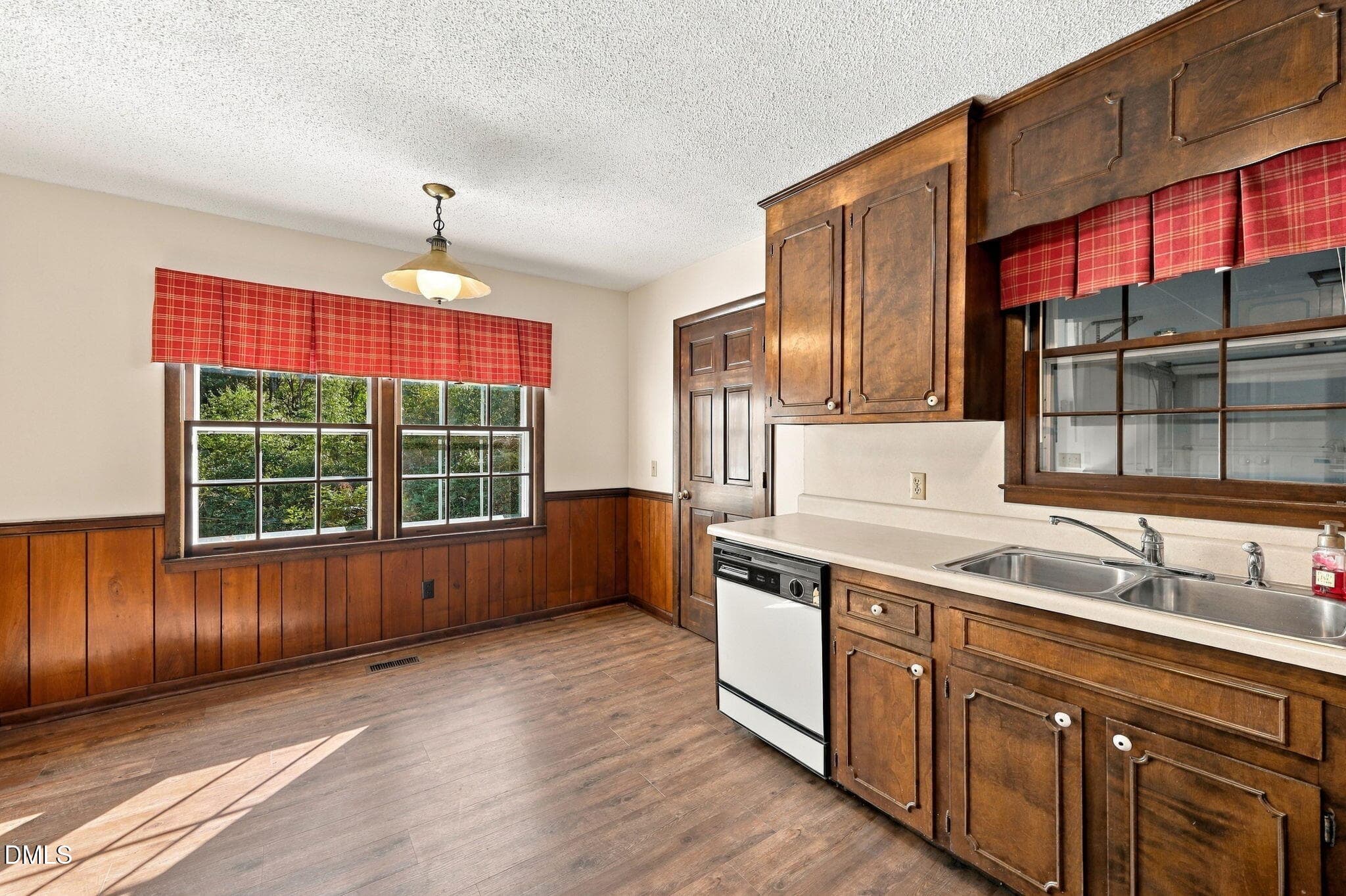 49-web-or-mls-IMG_1826 - 1583 Us-421 N, Lillington, NC 27546, Lillington
