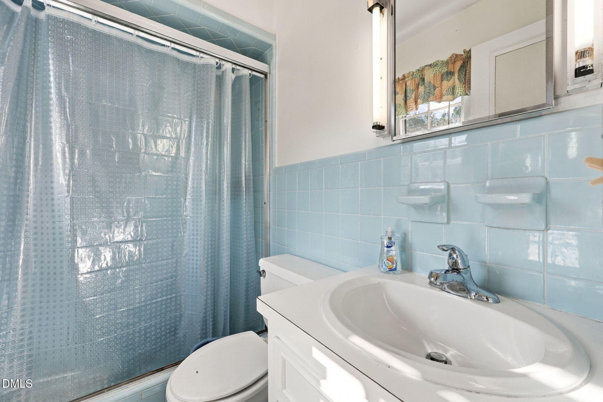 Primary bath - 1583 Us-421 N, Lillington, NC 27546, Lillington