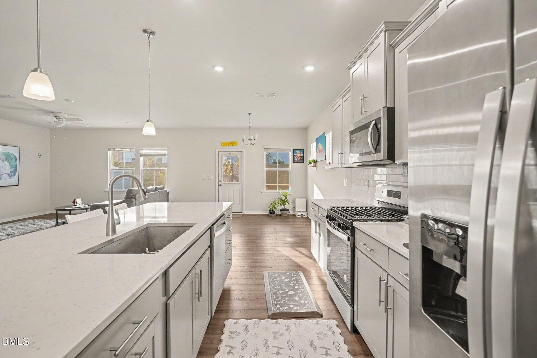 010_file_1035 - 1405 Hollyview Avenue, Durham, NC 27703, Durham