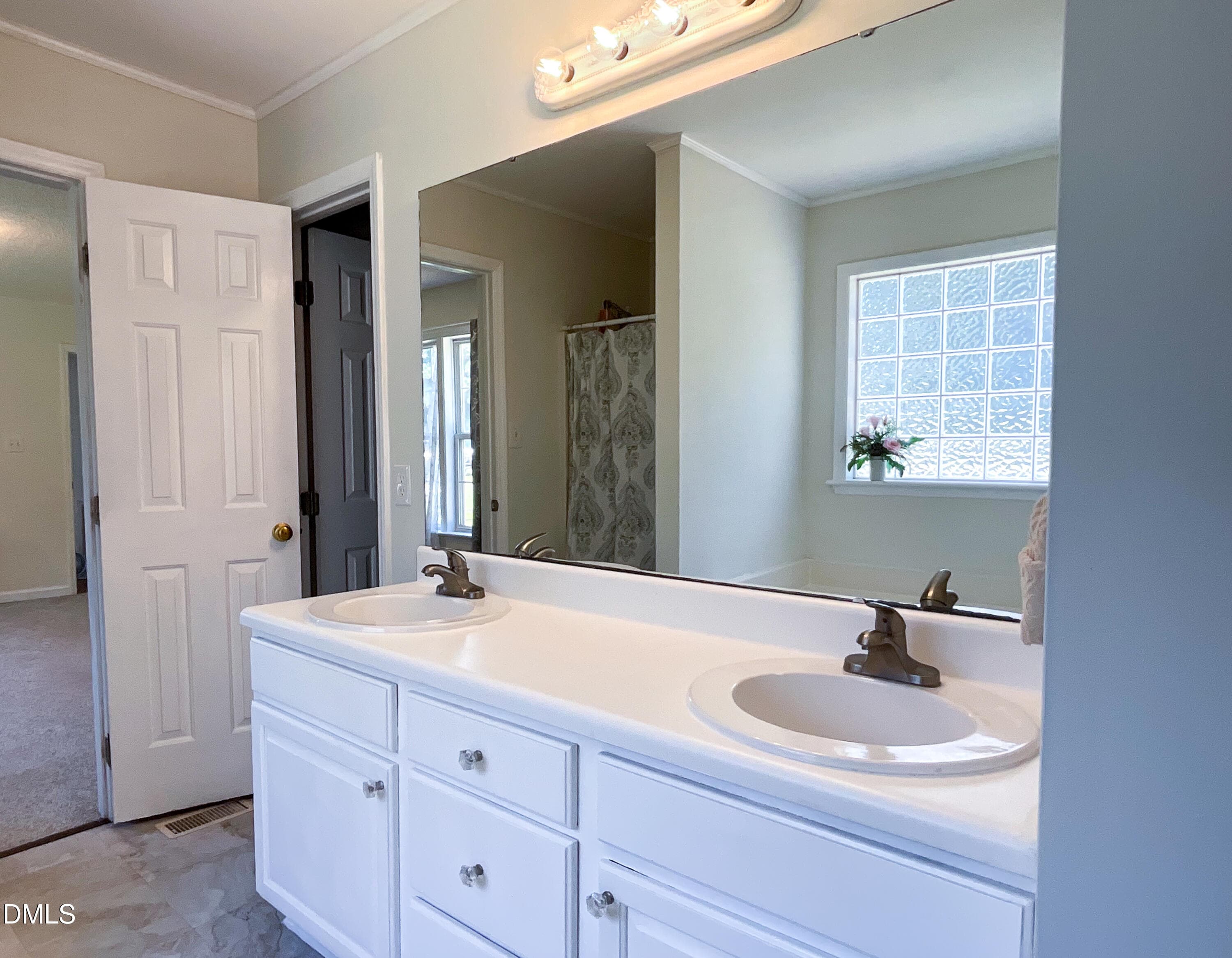 Bath 1 - 118 Westlake Drive, Wendell, NC 27591, Wendell