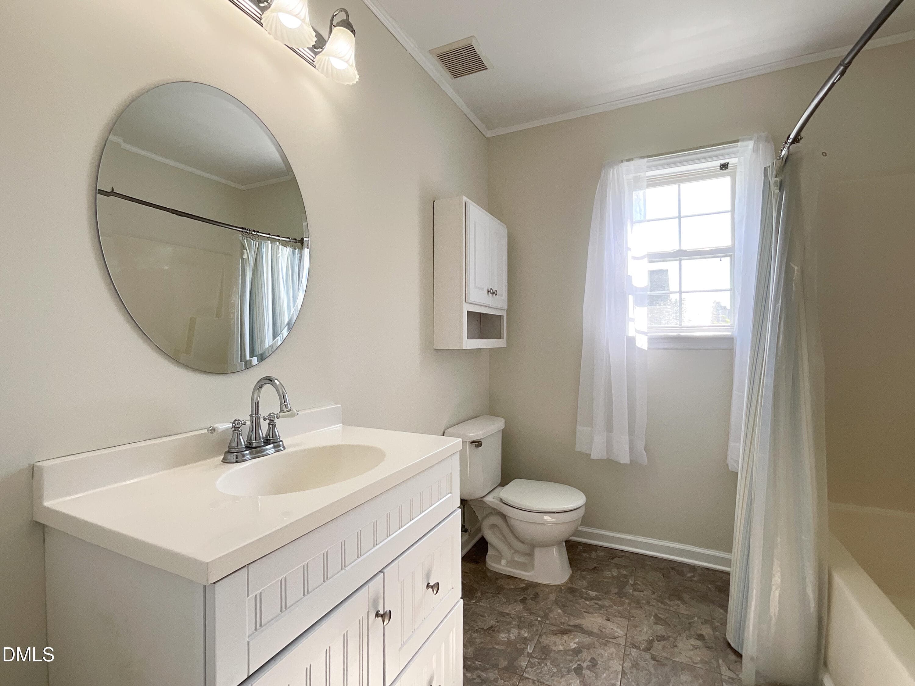 Bath 2 - 118 Westlake Drive, Wendell, NC 27591, Wendell