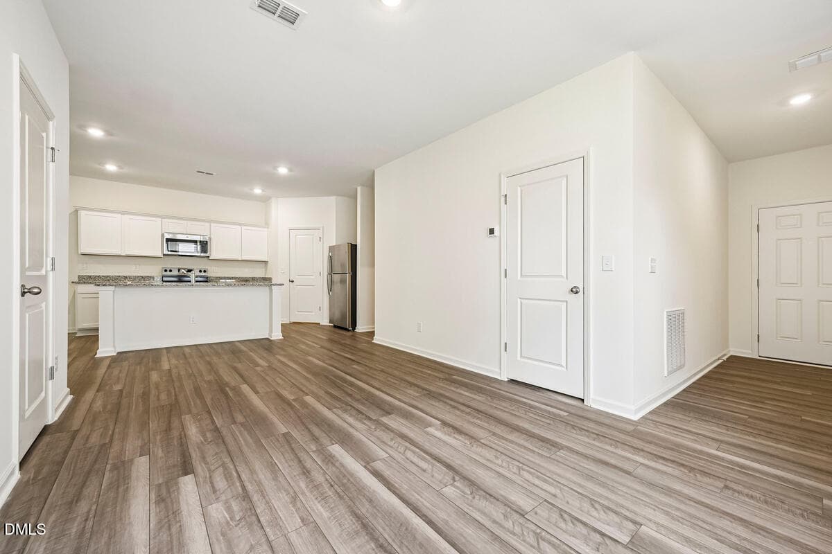 Clay Dining 2 - 854 Hanford Landing Drive, Graham, NC 27253, Graham