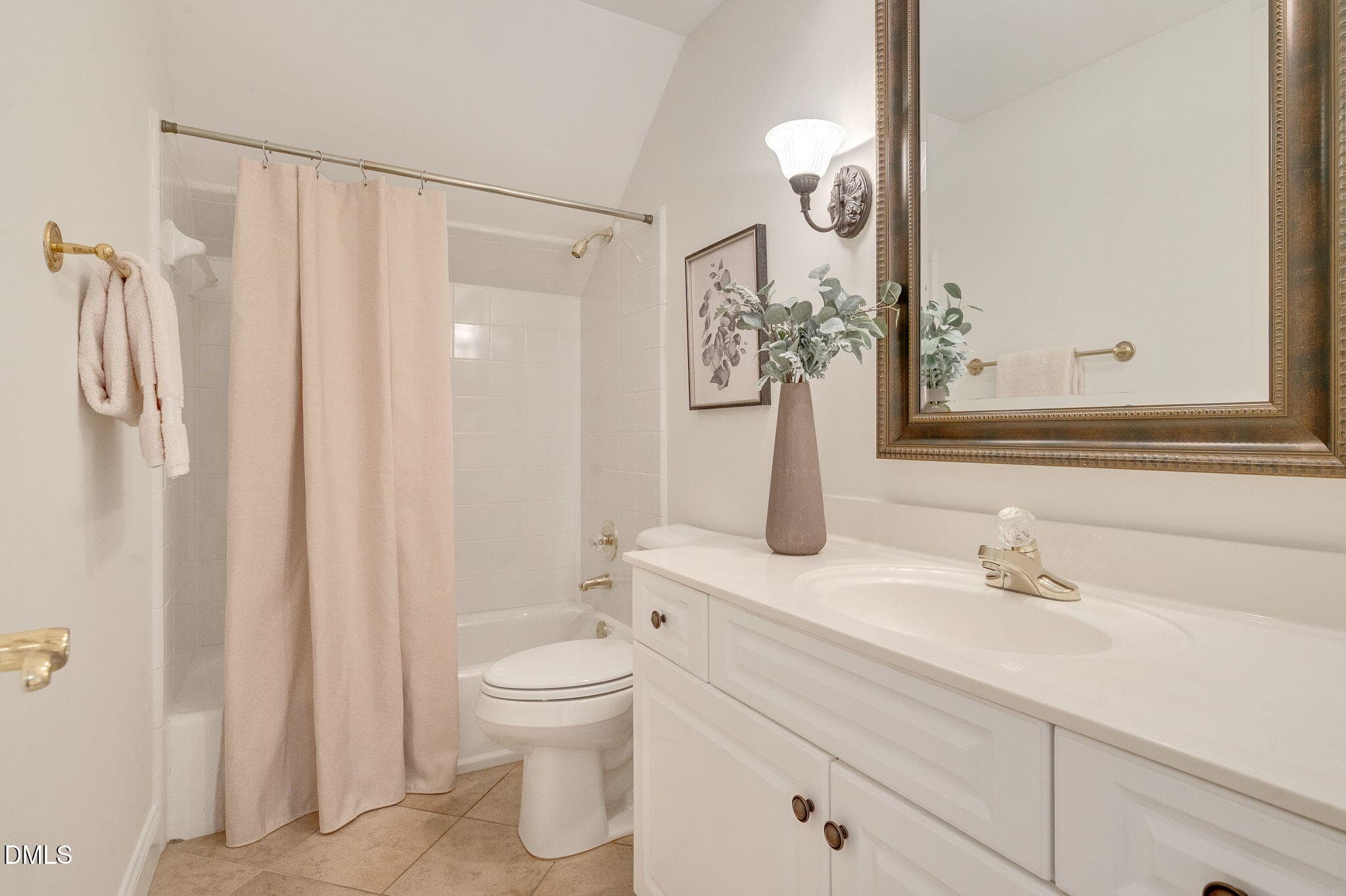 Hall Bathroom - 104 Heck Andrews Way, Cary, NC 27519, Cary