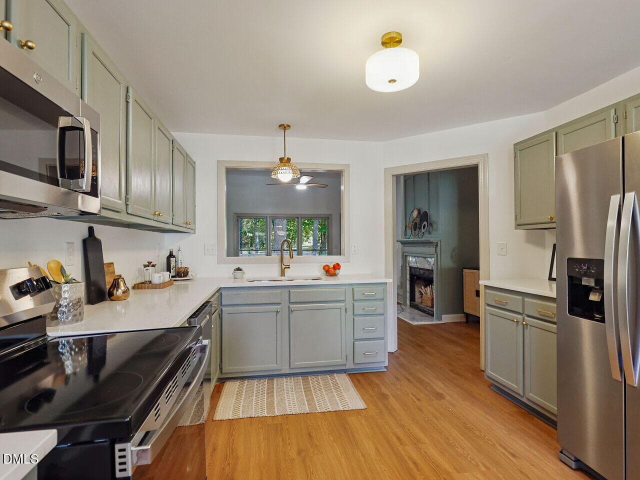 010-1280x960-kitchen - 126 Sanair Court, Apex, NC 27502, Apex