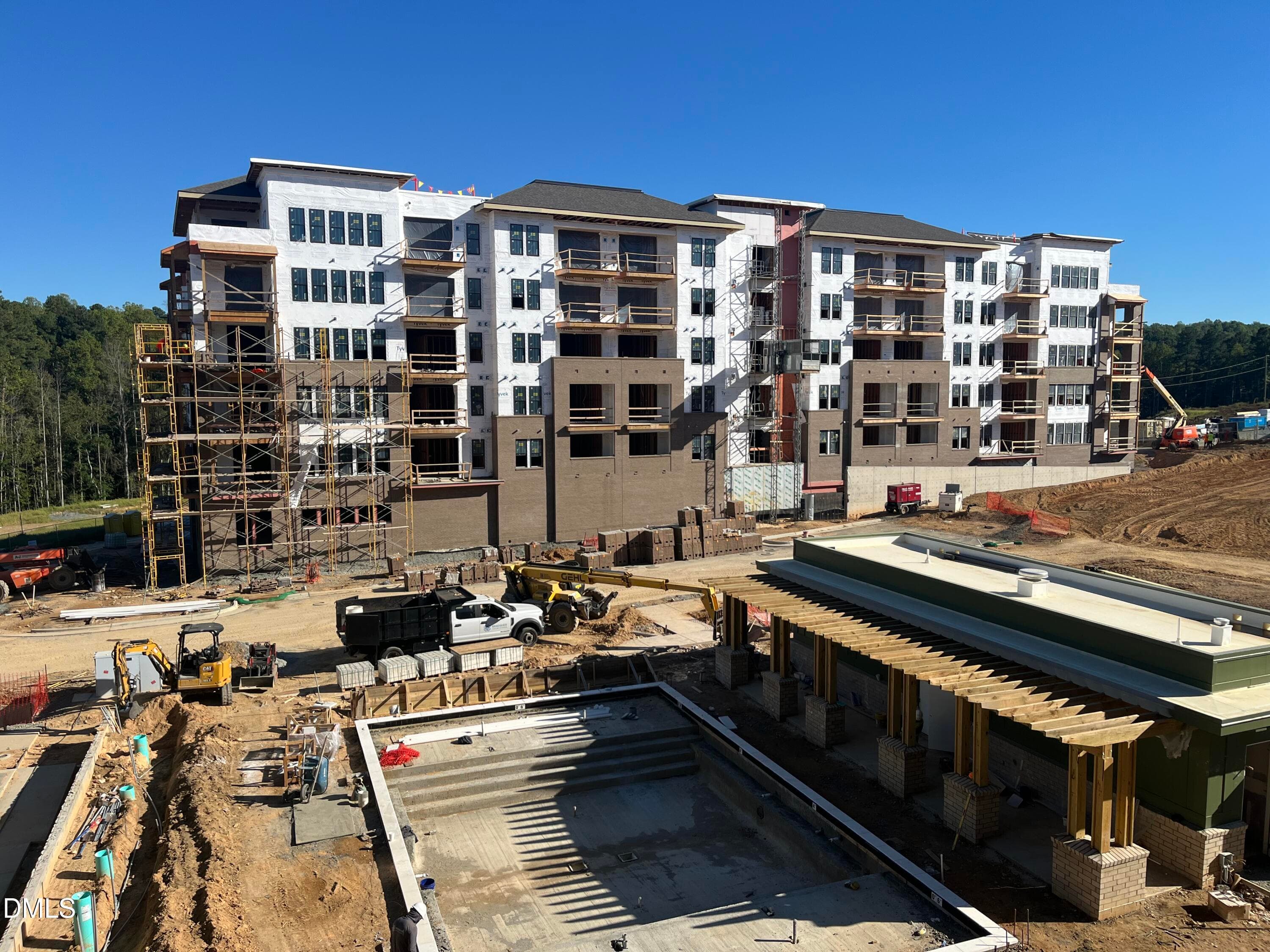 SITE PHOTO 2 - 211 S Crk Crossing 311, Chapel Hill, NC 27516, Chapel Hill
