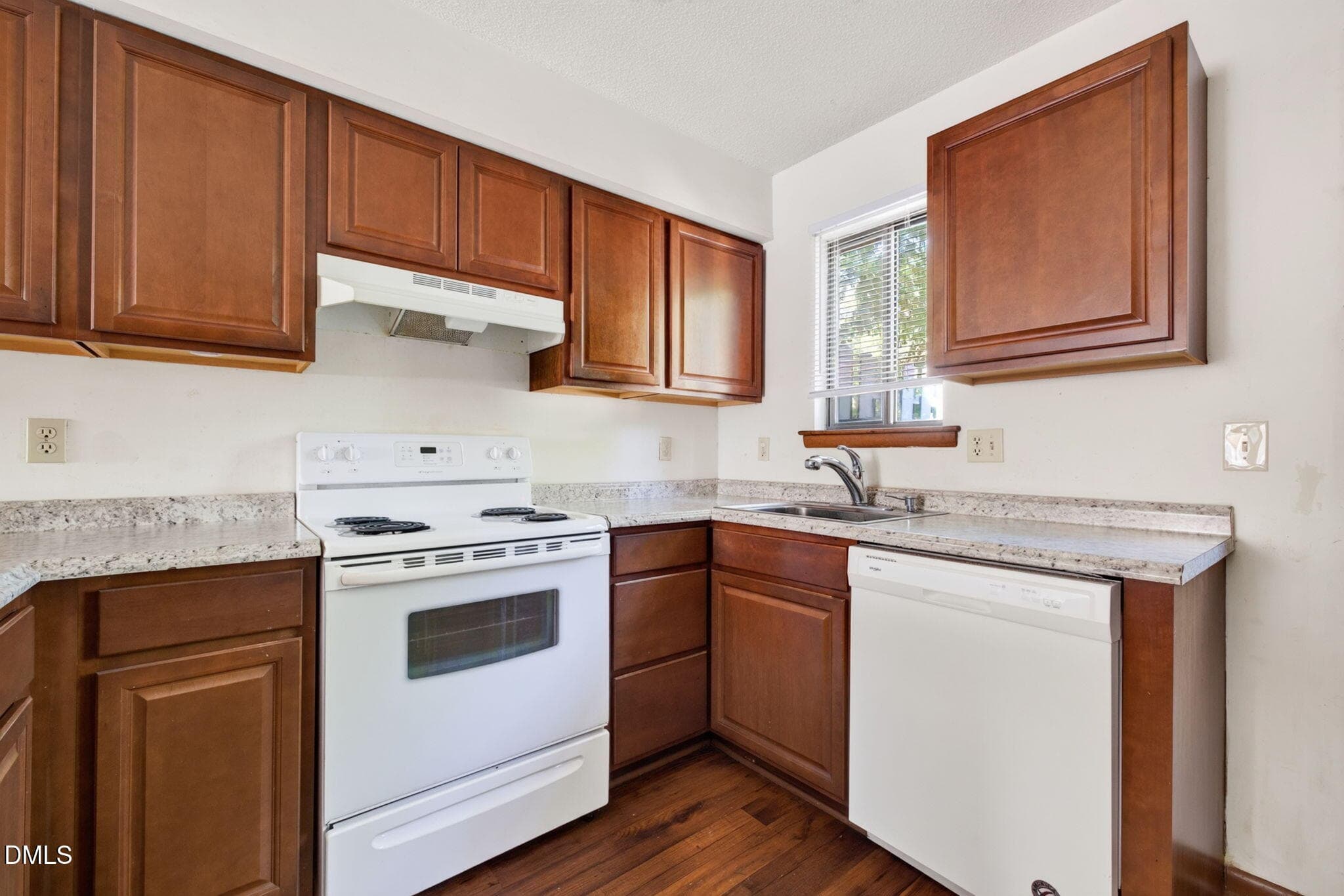 17-web-or-mls-IMG_0107 - 4530 N New Hope Road, Raleigh, NC 27604, Raleigh