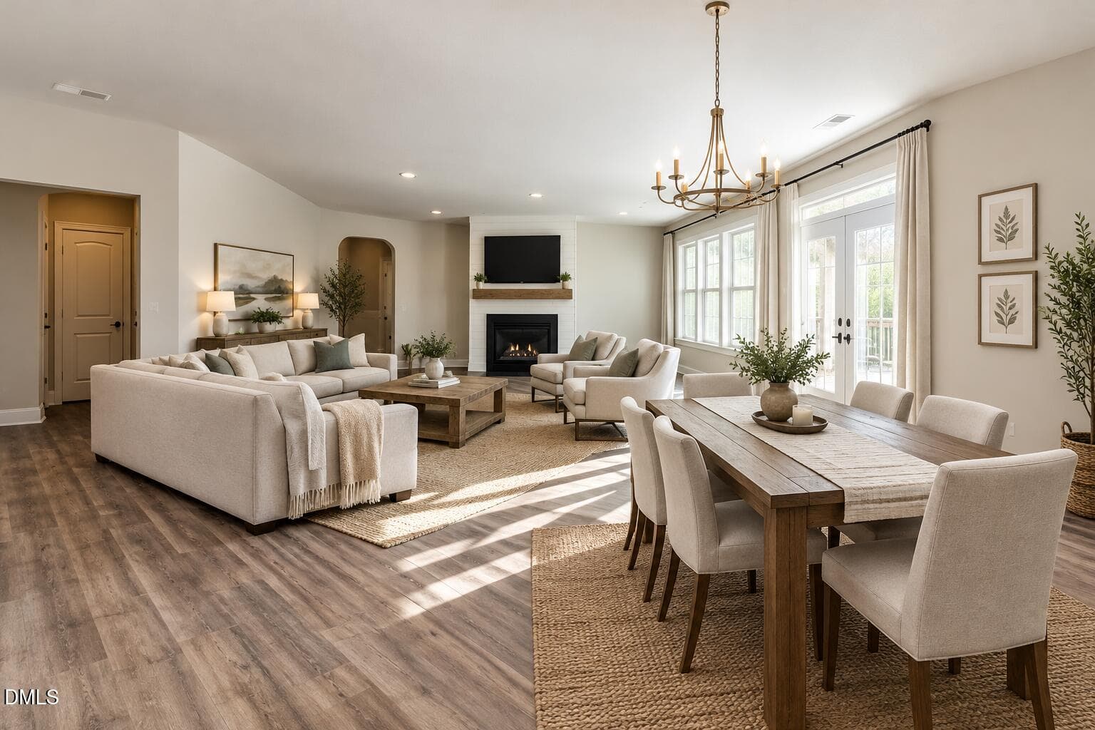 Bright Cozy Farmhouse Living and Dining - 1900 Pinecliff Court, Fuquay Varina, NC 27526