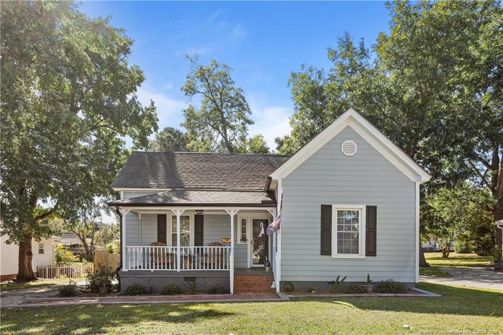 105 E I Street, Erwin, NC 28339