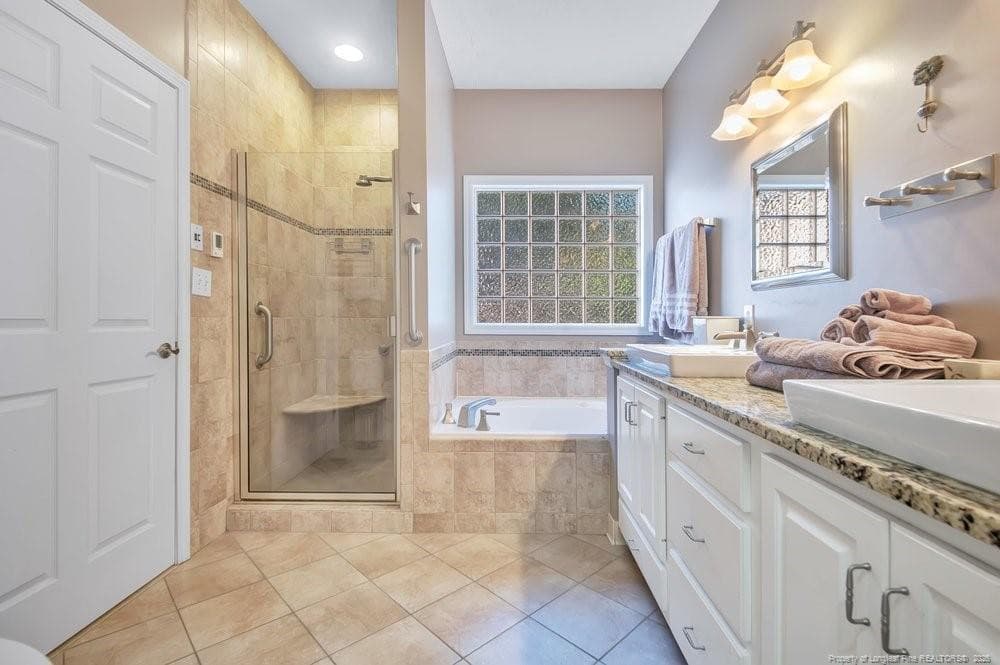 Photo 17 - 1527 Dixon Drive, Fayetteville, NC 28305, Fayetteville
