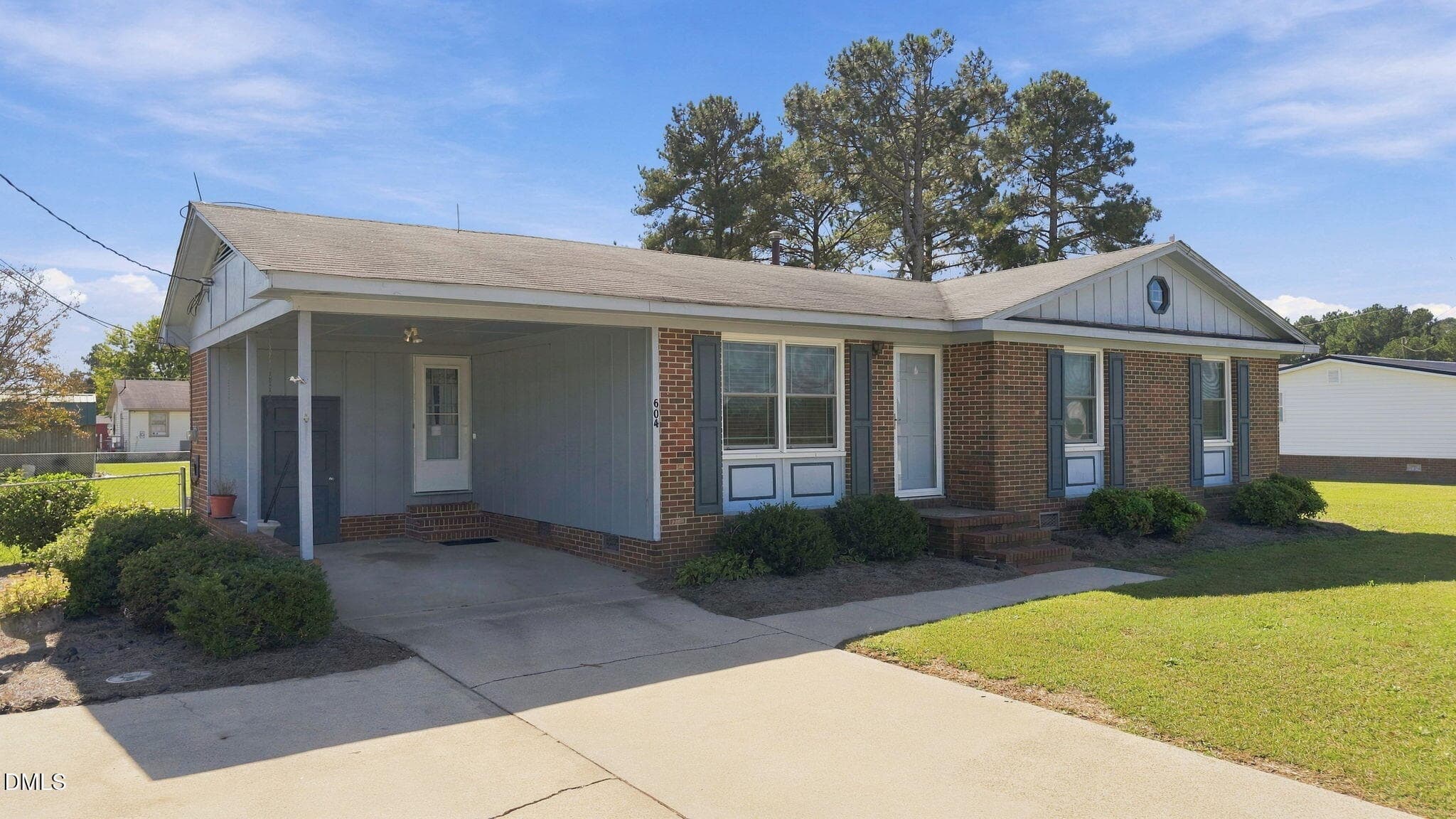 Front 2 - 604 N Saratoga Street, Stantonsburg, NC 27883