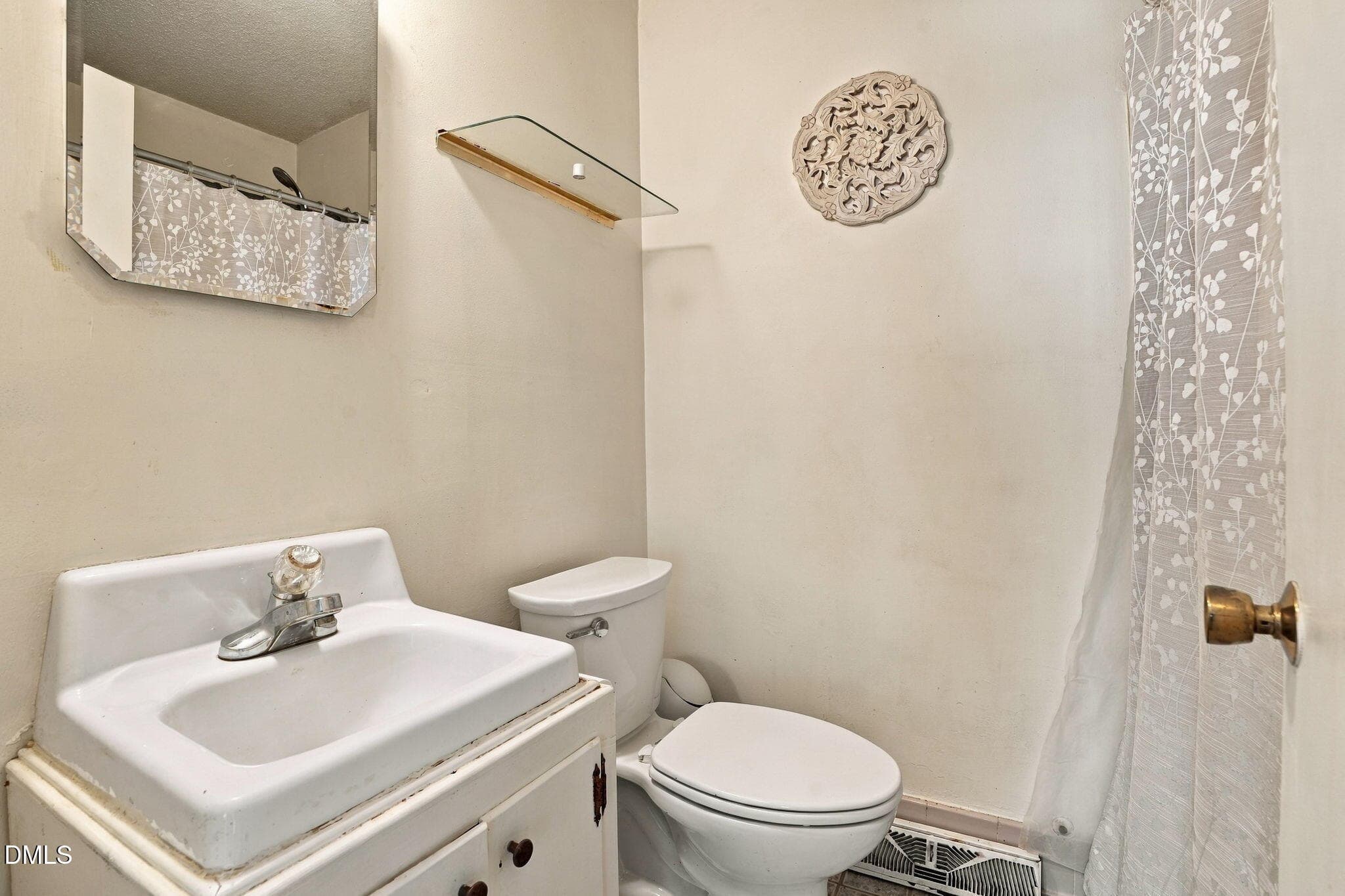 Hall Bath - 604 N Saratoga Street, Stantonsburg, NC 27883