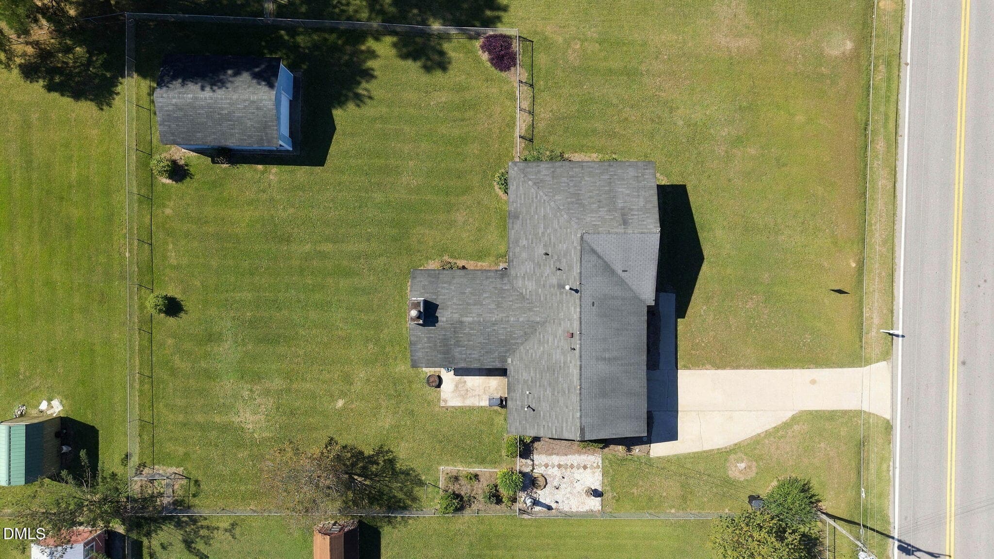 10-web-or-mls-DJI_20261013130620_0394_D - 604 N Saratoga Street, Stantonsburg, NC 27883