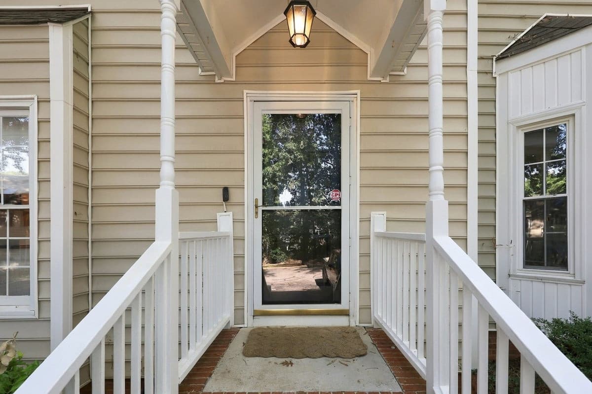 28-web-or-mls-IMG_9582_1_Edit.jpg - 128 Riverwalk Circle, Cary, NC 27511