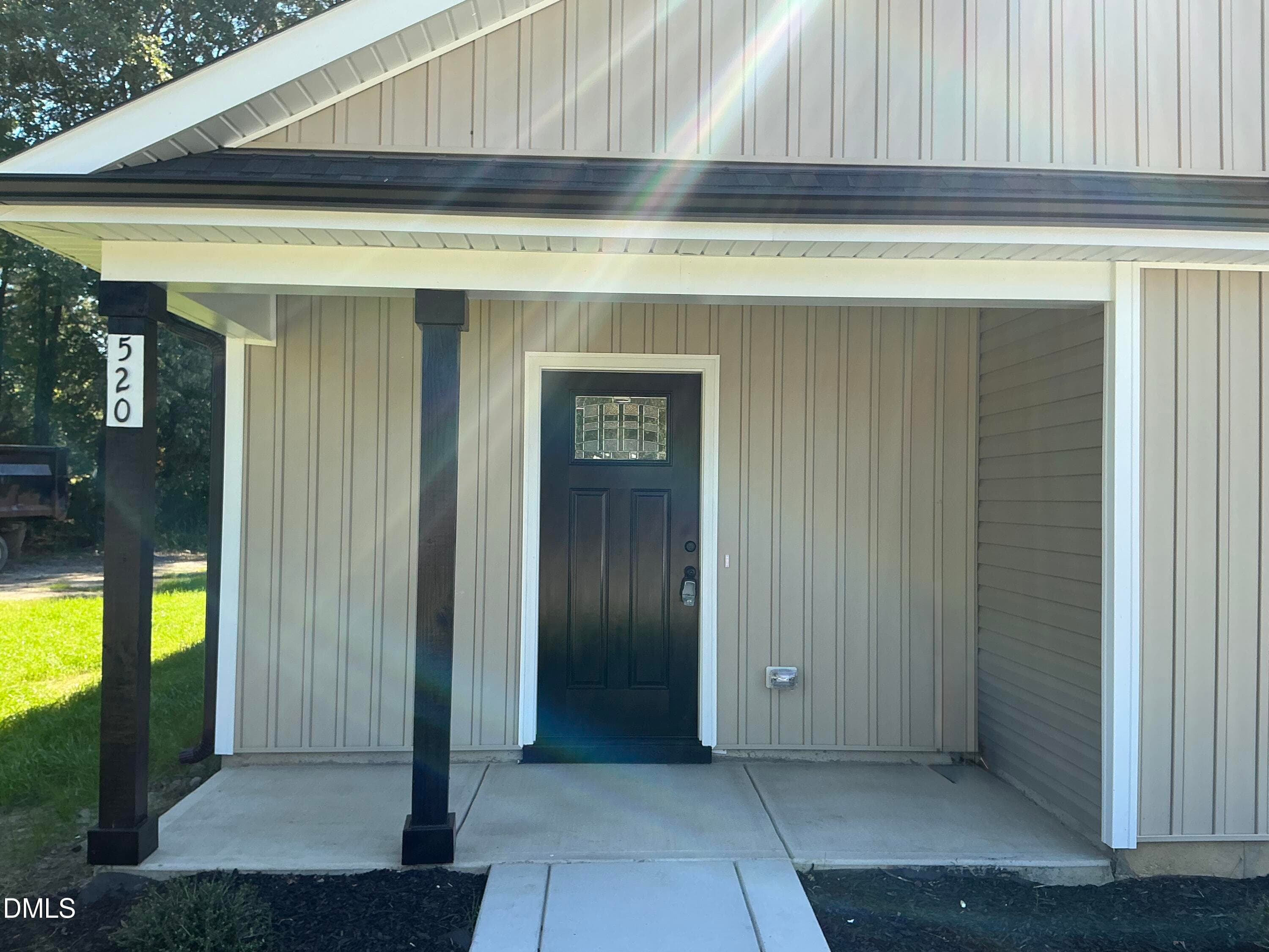 Front Porch - 520 Crump Street, Smithfield, NC 27577, Smithfield