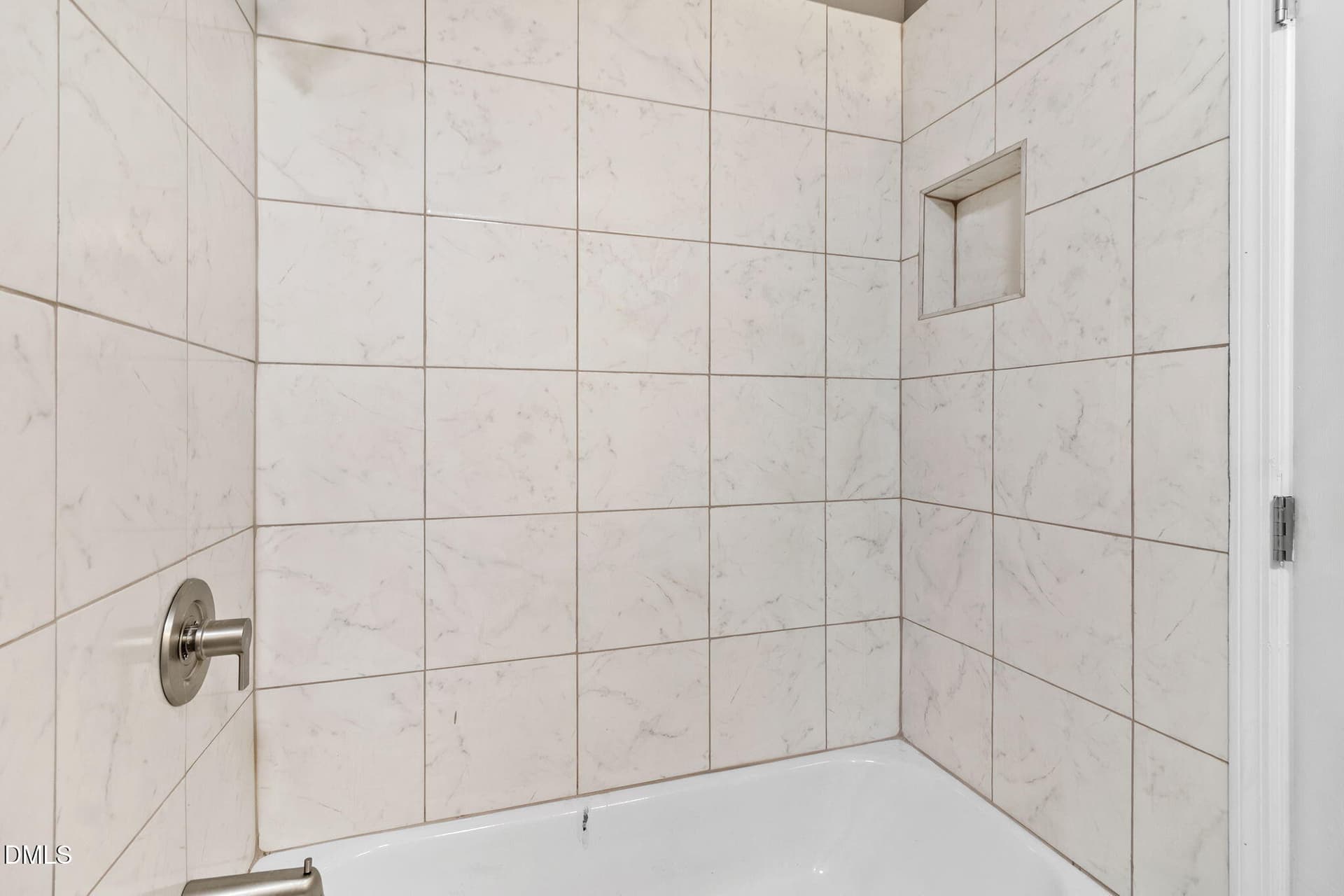 Tile Shower/Tub Combo - 1005 Dianne Circle, Spring Lake, NC 28390