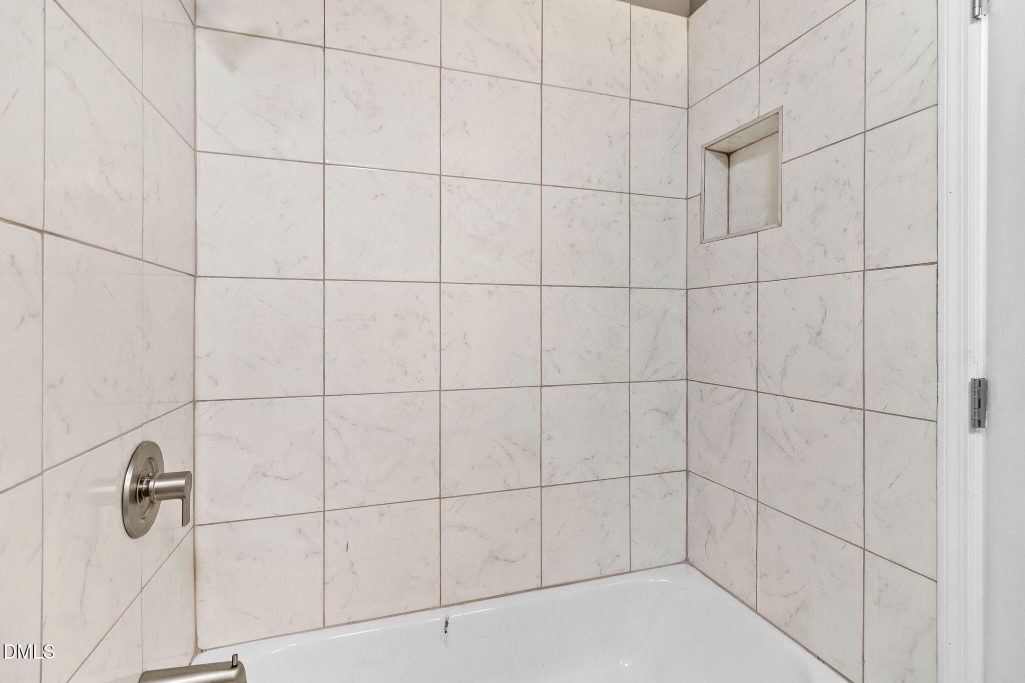 Tile Shower/Tub Combo - 1005 Dianne Circle, Spring Lake, NC 28390, Spring Lake