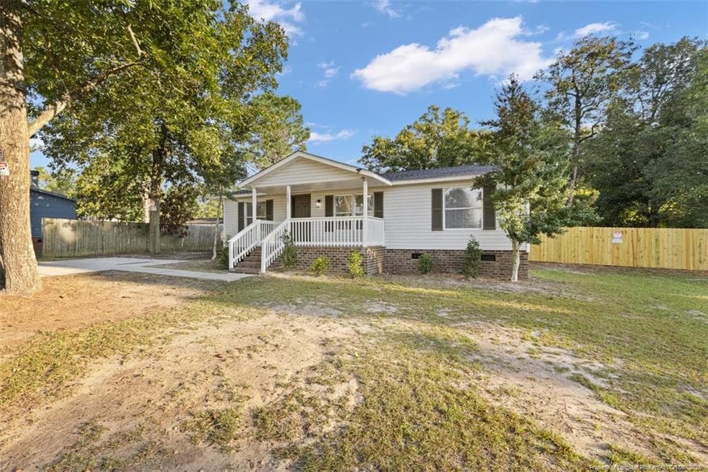 Photo 5 - 1503 Obannon Drive, Raeford, NC 28376, Raeford