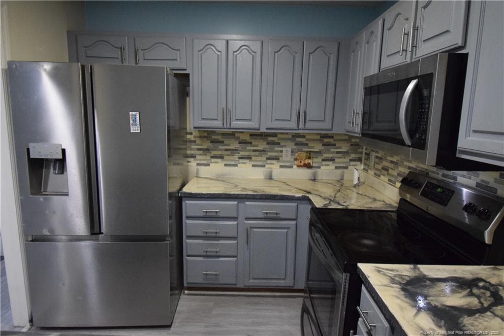 Kitchen - 2009 Sardonyx Road 7, Fayetteville, NC 28303, Fayetteville