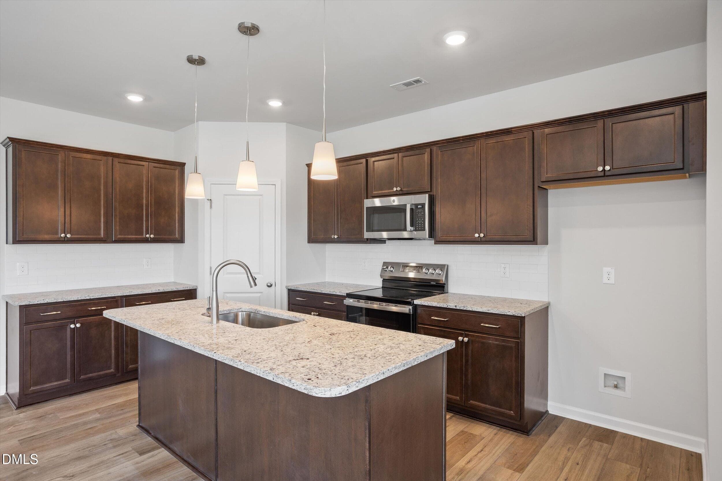 FMWeb06 - 299 Thomas Trail 15, Lillington, NC 27546