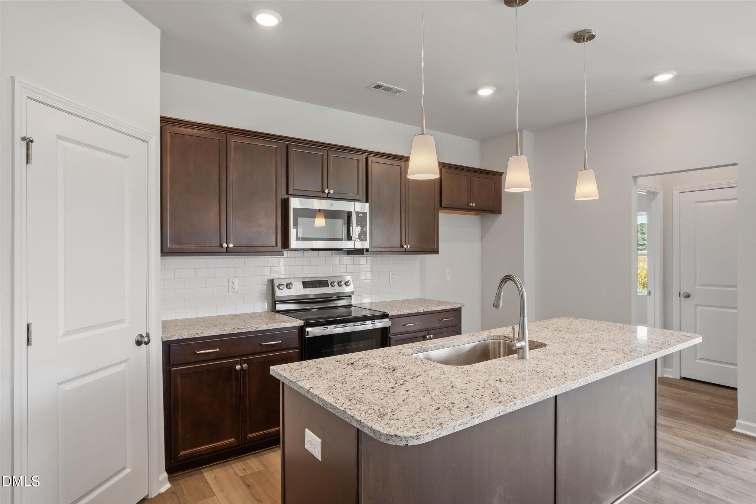 FMWeb08 - 299 Thomas Trail 15, Lillington, NC 27546