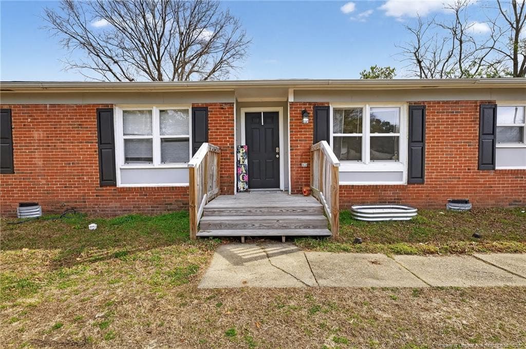 Photo 16 - 1083 Strickland Bridge Road, Fayetteville, NC 28304, Fayetteville