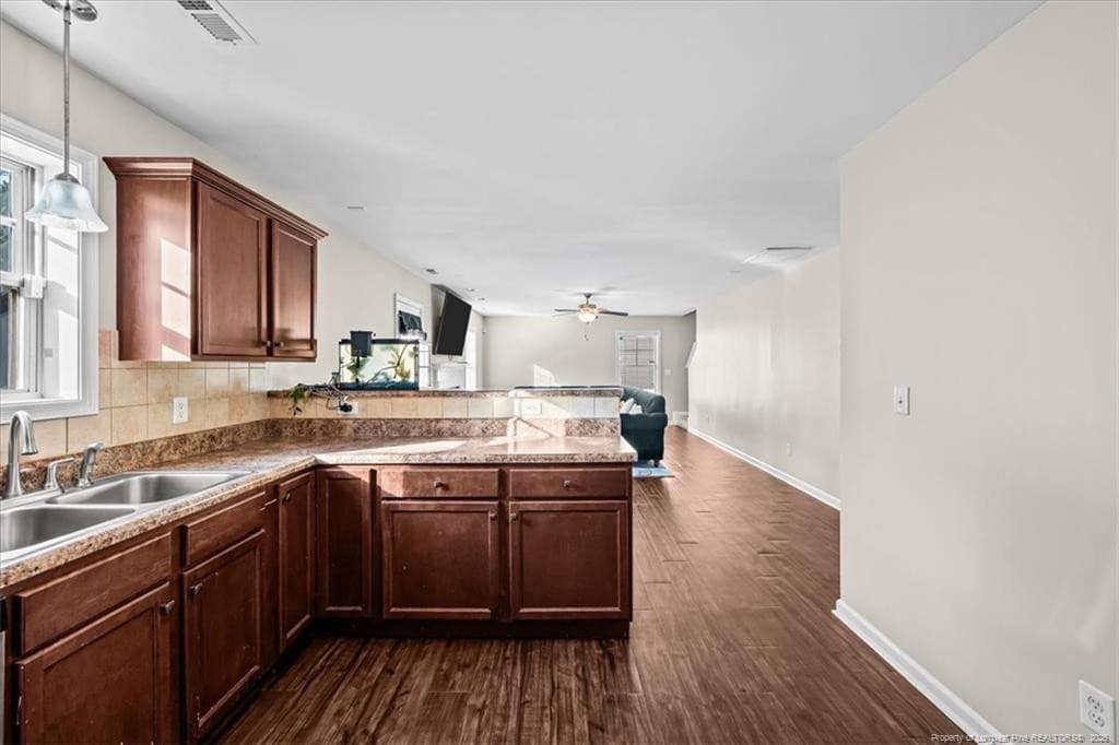 Photo 6 - 515 New Castle Lane, Spring Lake, NC 28390