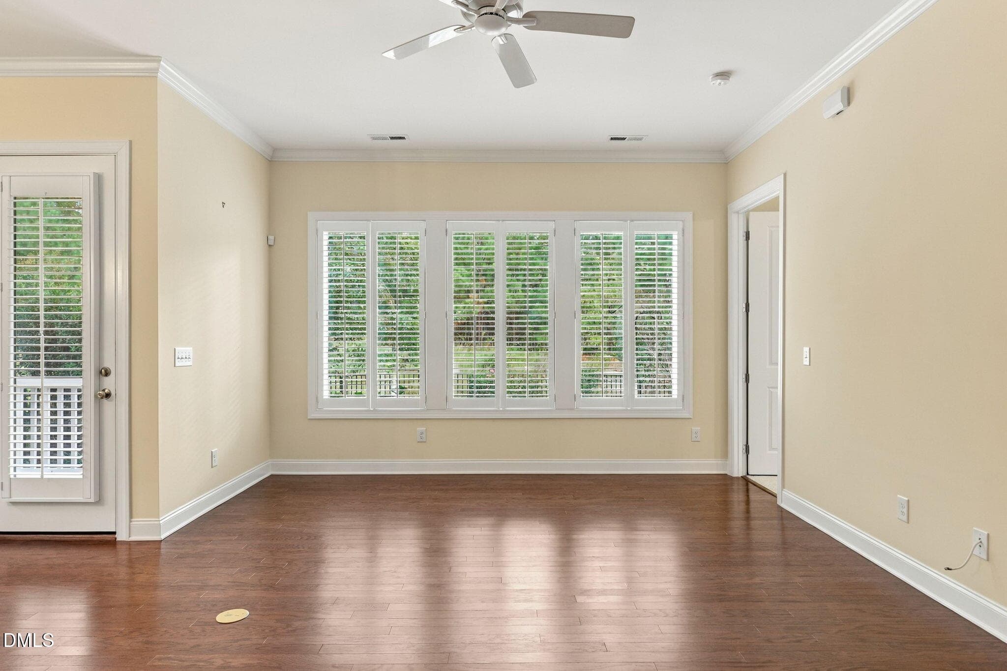 312 Middleton Pl - Living Room - 312 Middleton Place, Chapel Hill, NC 27516, Chapel Hill