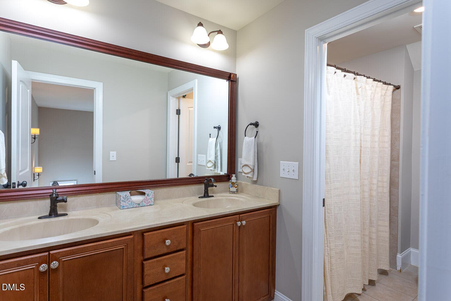 Bath 2 - 1617 Heritage Links Drive, Wake Forest, NC 27587