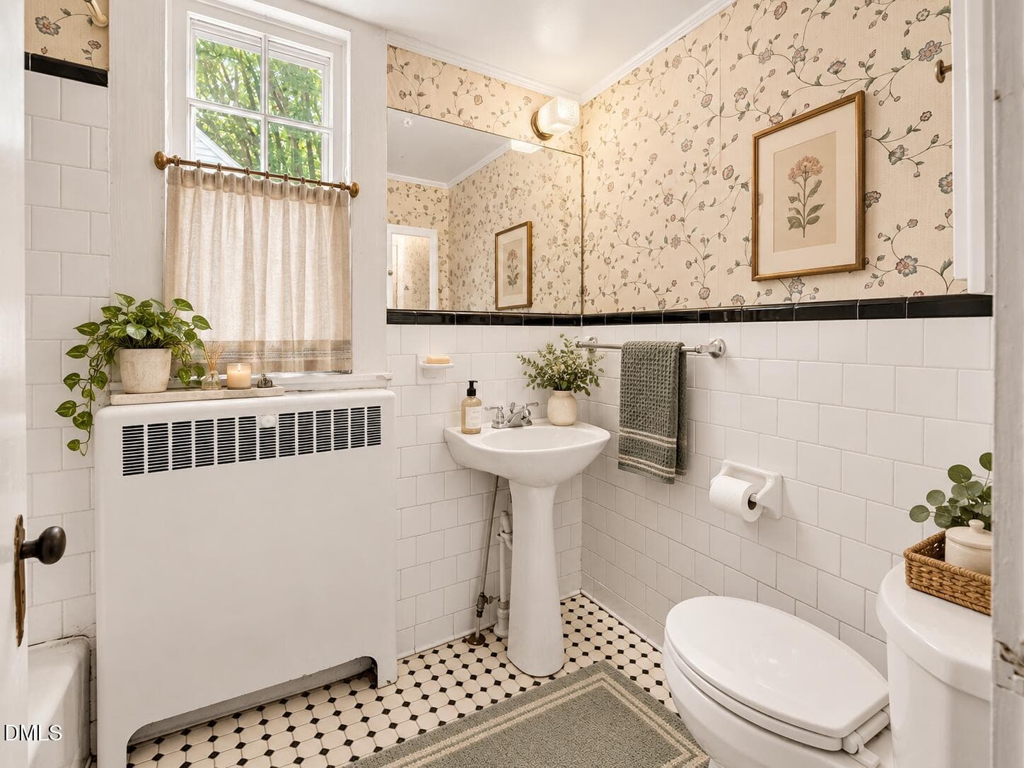 Bath 1 s - 302 Halifax Street, Warrenton, NC 27589