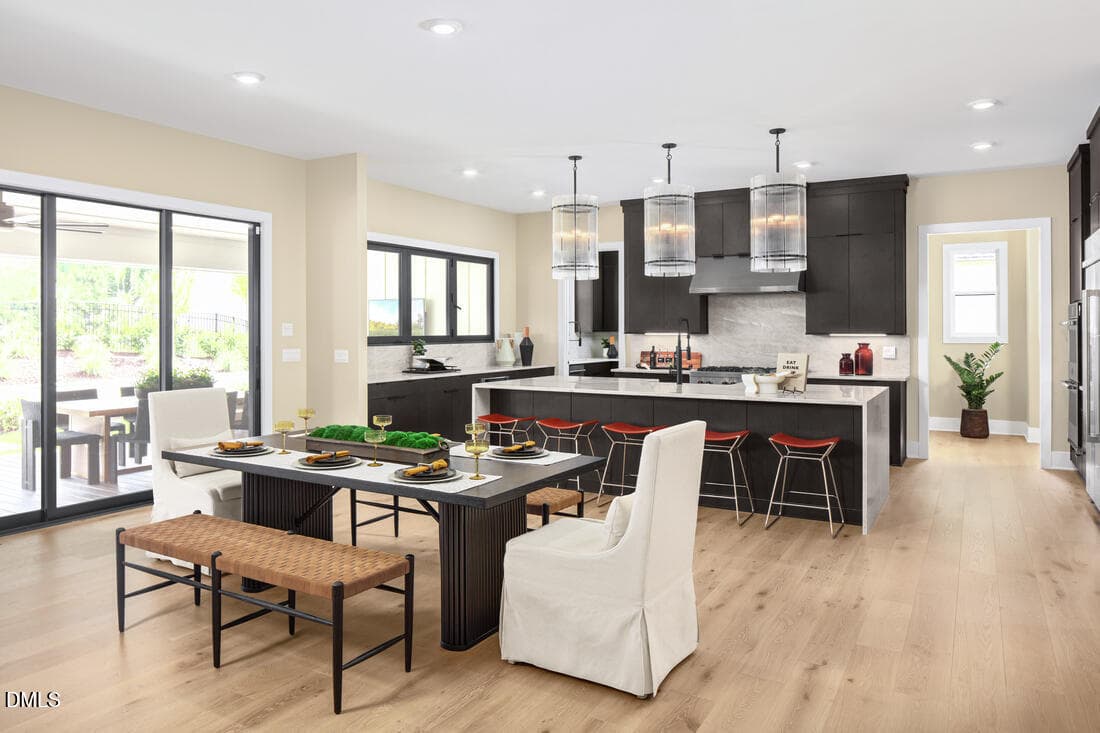 Casual Dining - 401 Shinleaf Pond Trail, Raleigh, NC 27614, Raleigh