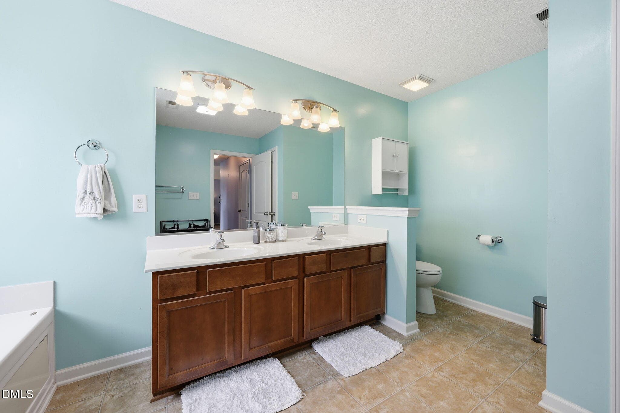 36-web-or-mls-6S8A9850_edit - 116 W View Drive, Burlington, NC 27215