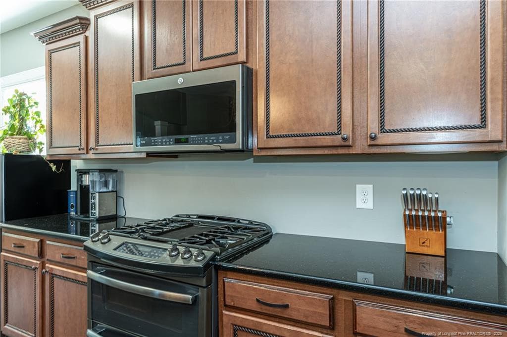 Photo 14 - 3820 Burlington Drive, Fayetteville, NC 28312, Fayetteville