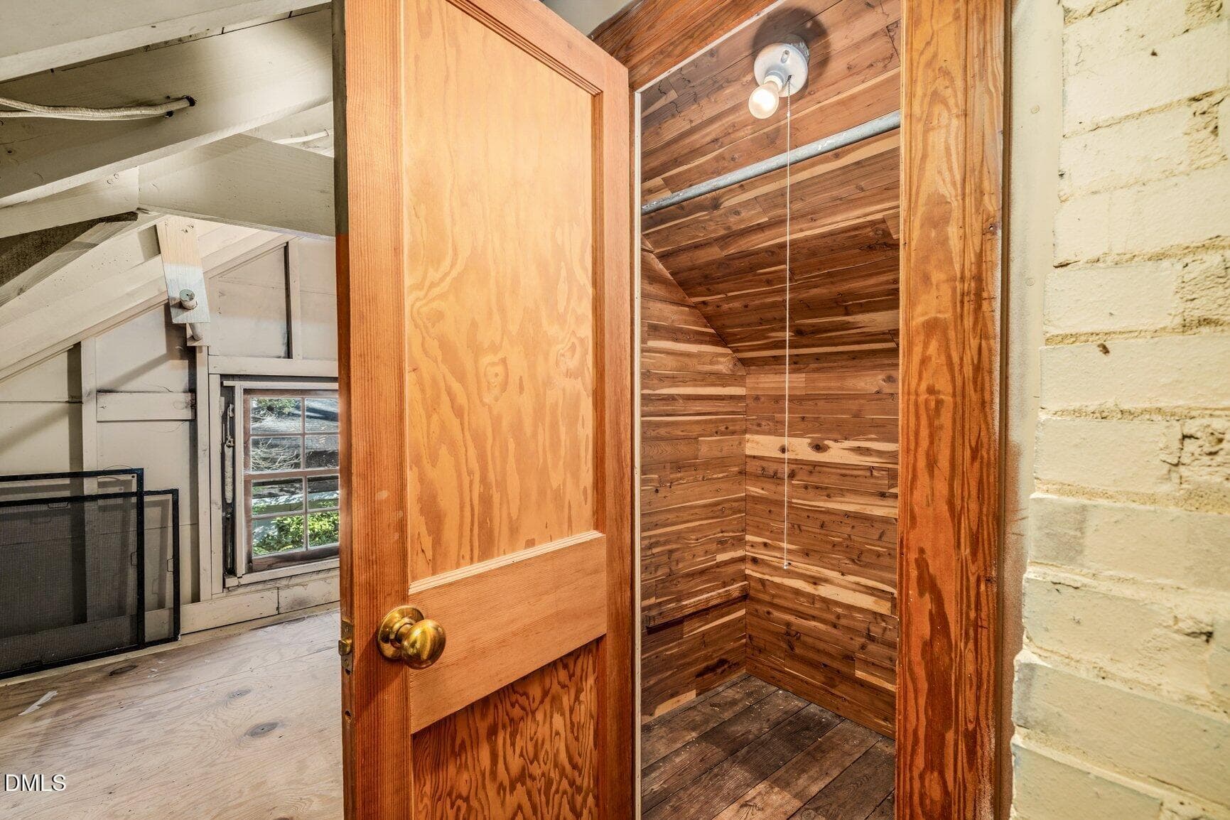 Cedar Closet - 408 Piedmont Avenue, Rocky Mount, NC 27803